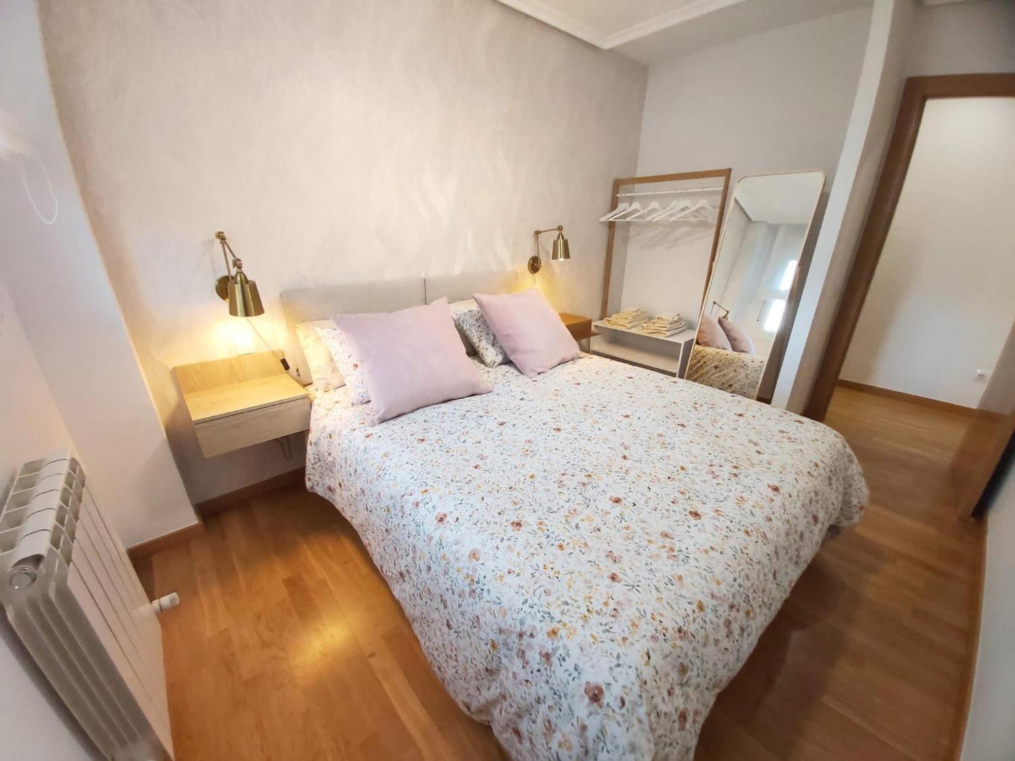 Apartment Sleeping & Living Haro