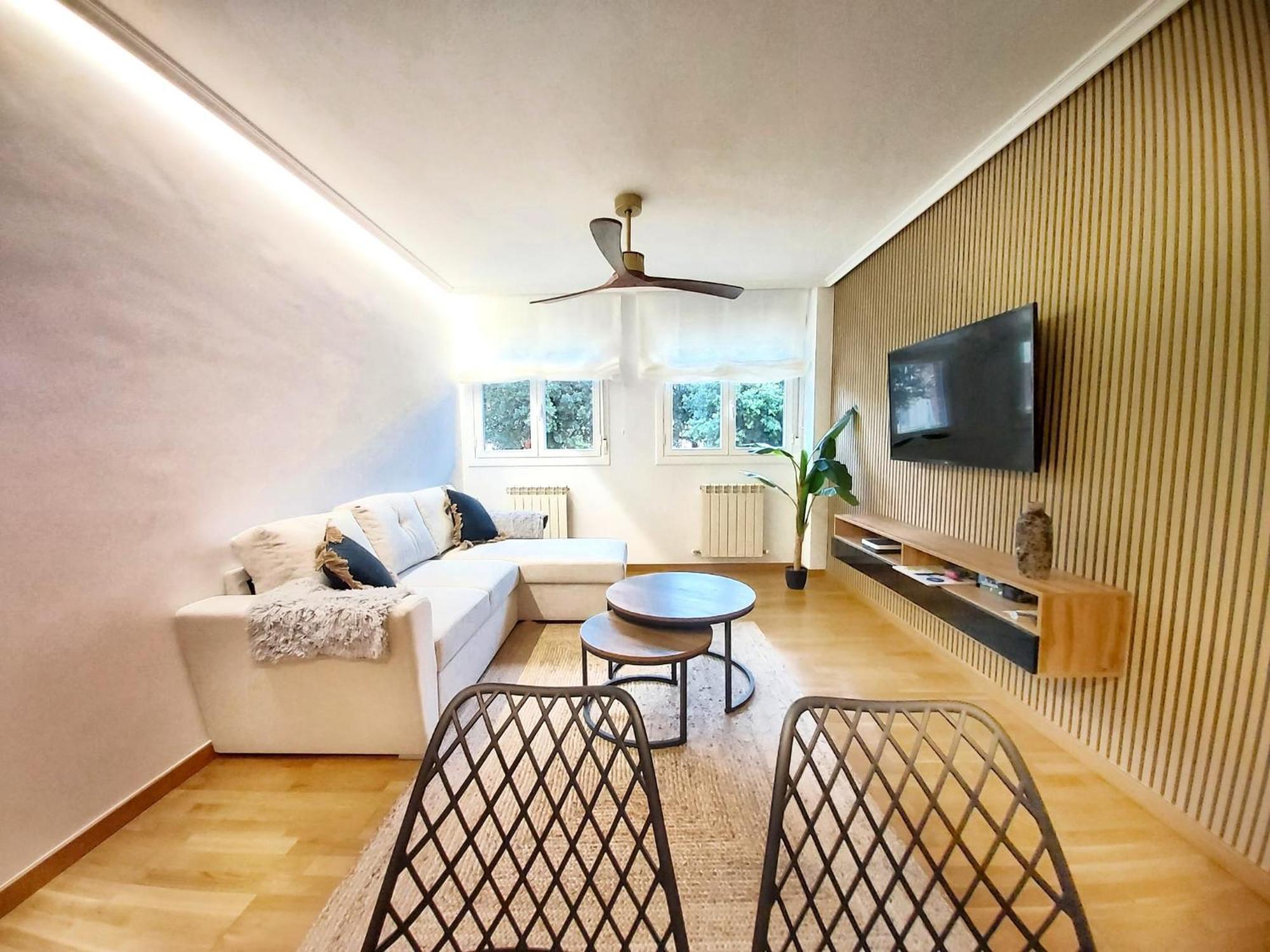 Apartment Sleeping & Living Haro