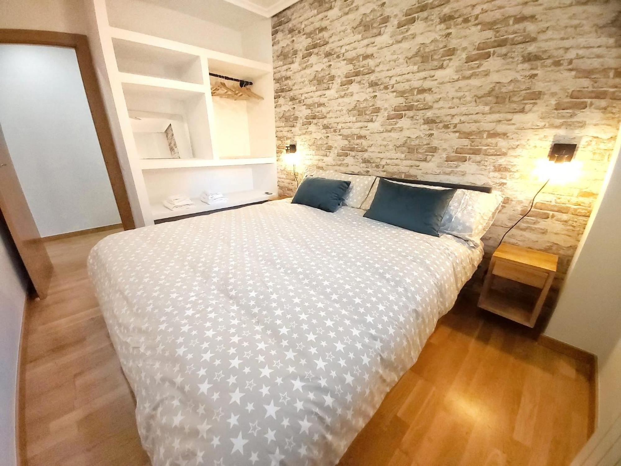 Apartment Sleeping & Living *